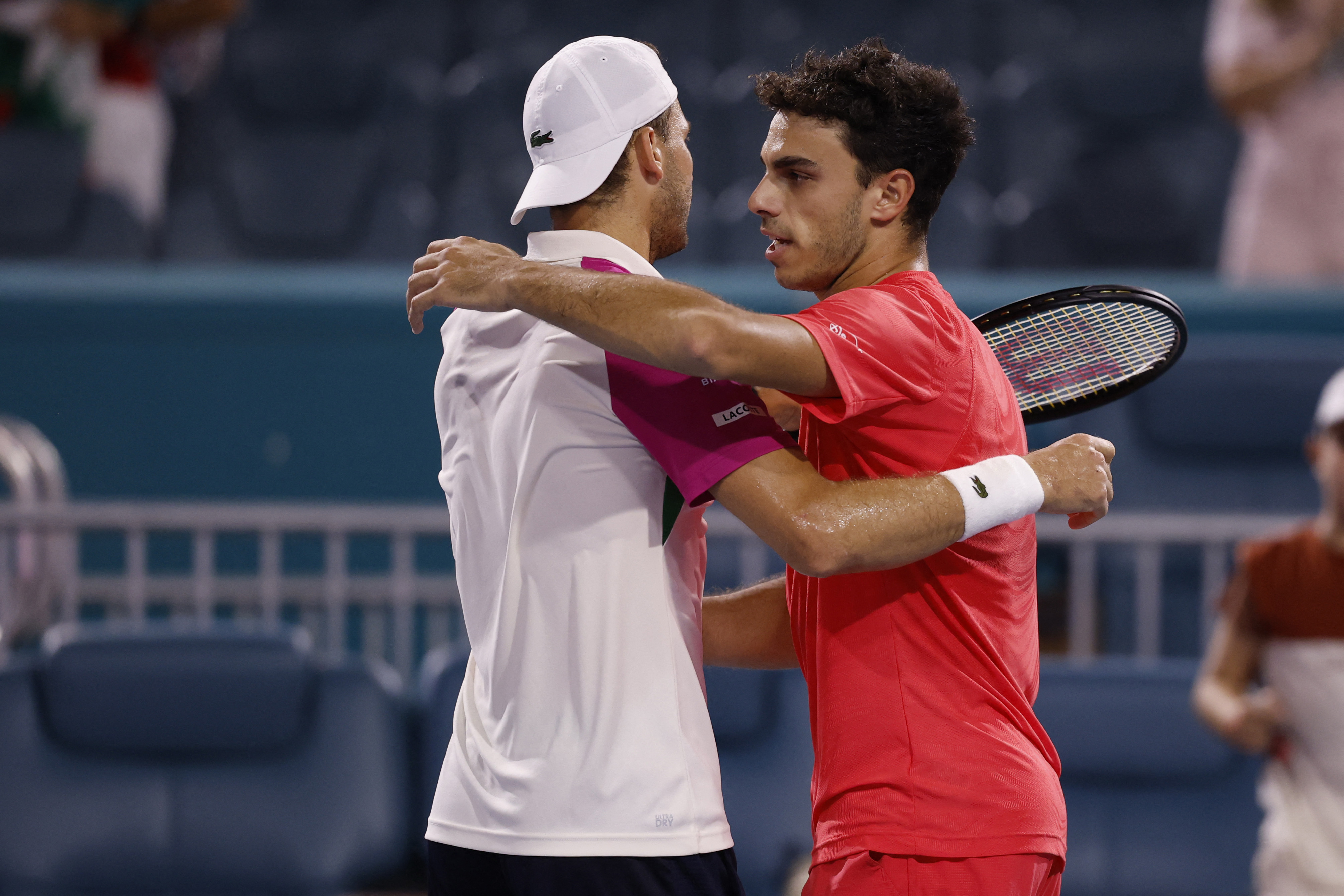 关于焦点大战:网球上演巅峰碰撞的信息 关于焦点大战:网球上演巅峰碰撞的信息