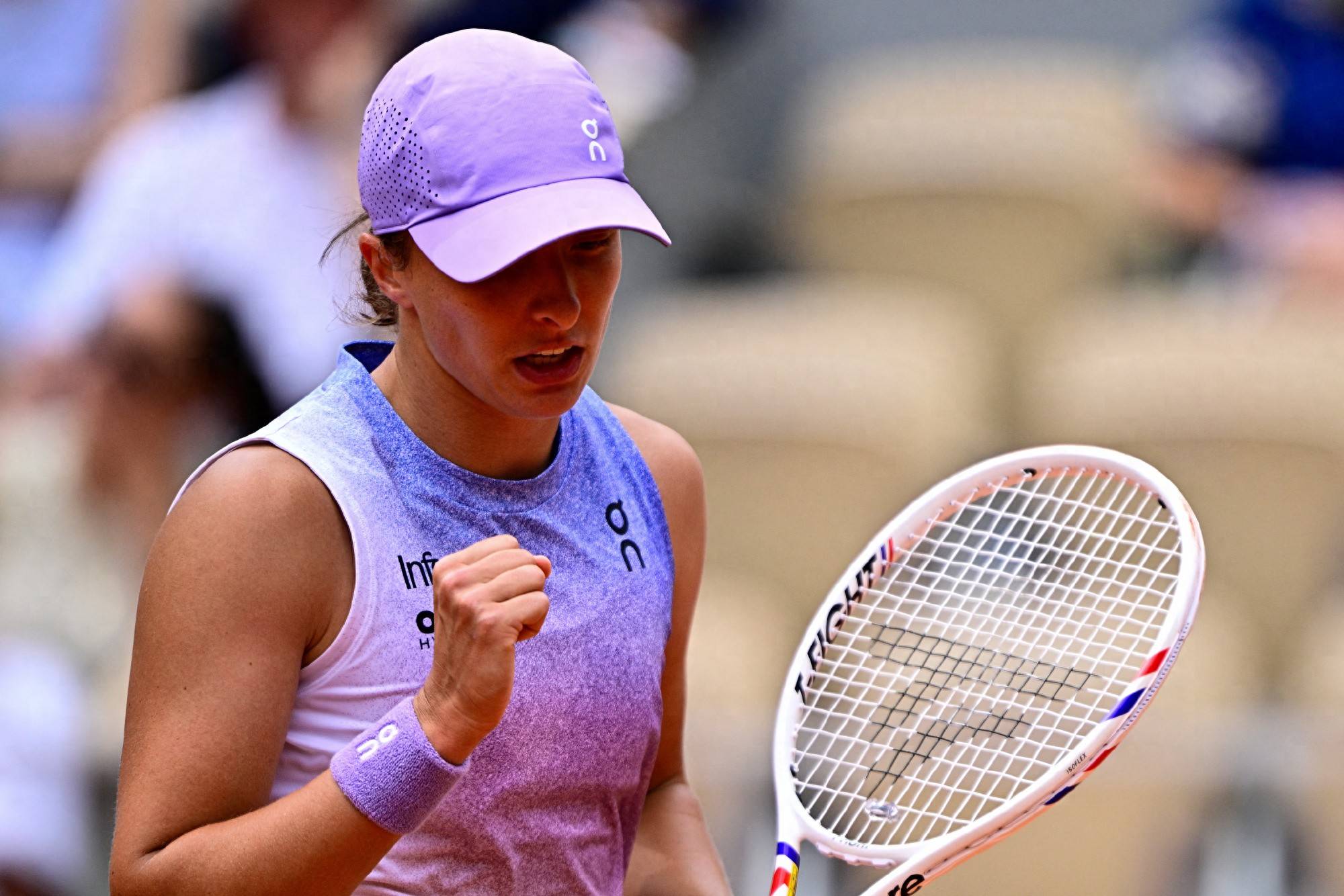 法网险胜拉沃尔杯,西西帕斯关键制胜 法网险胜拉沃尔杯,西西帕斯关键制胜