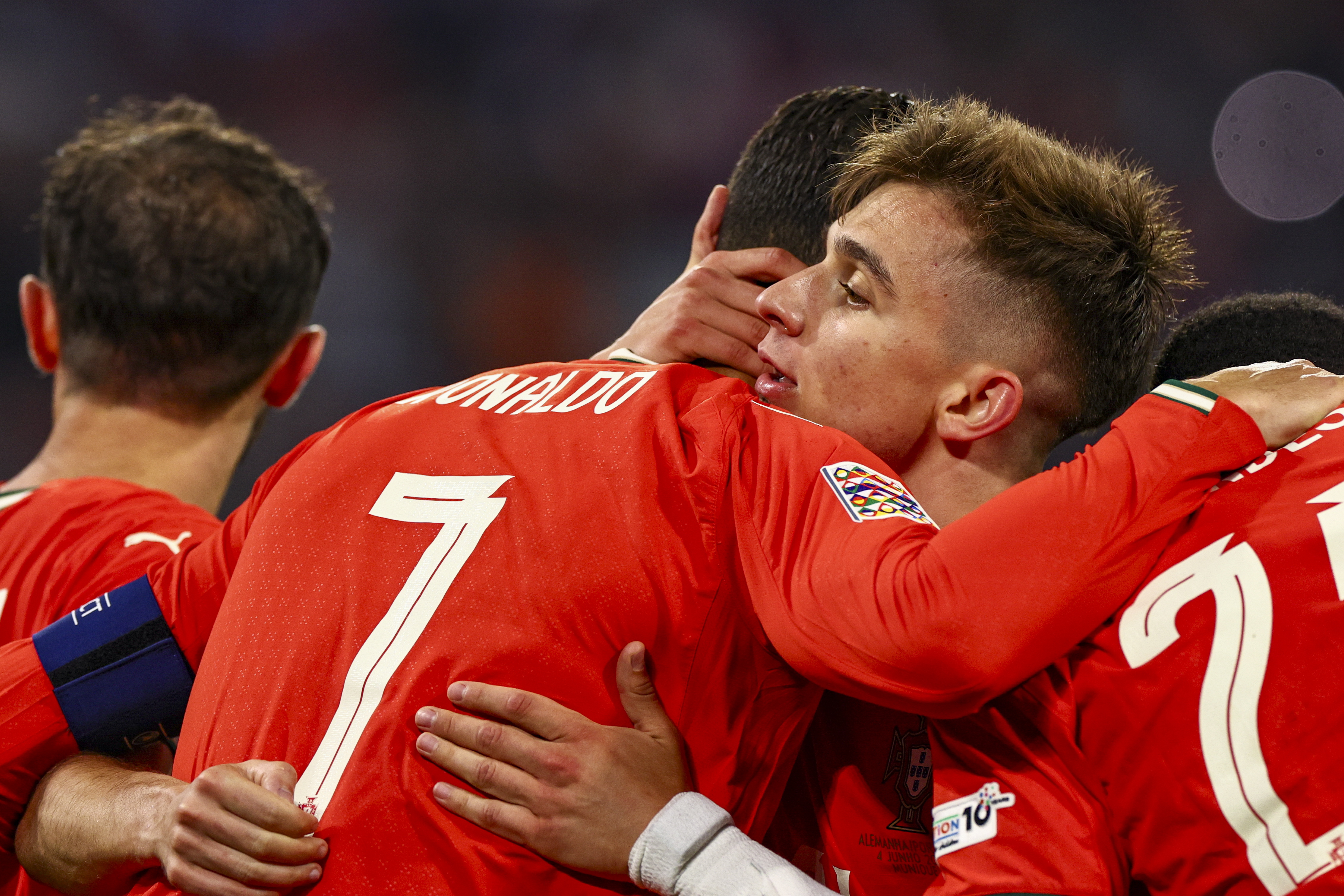 葡萄牙队完胜奥地利队,梁靖崑点燃赛场的简单介绍 葡萄牙队完胜奥地利队,梁靖崑点燃赛场的简单介绍