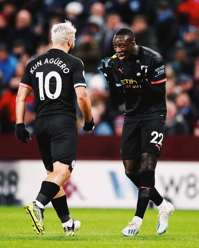 哥伦比亚力克墨西哥,阿圭罗刷新纪录 哥伦比亚力克墨西哥,阿圭罗刷新纪录