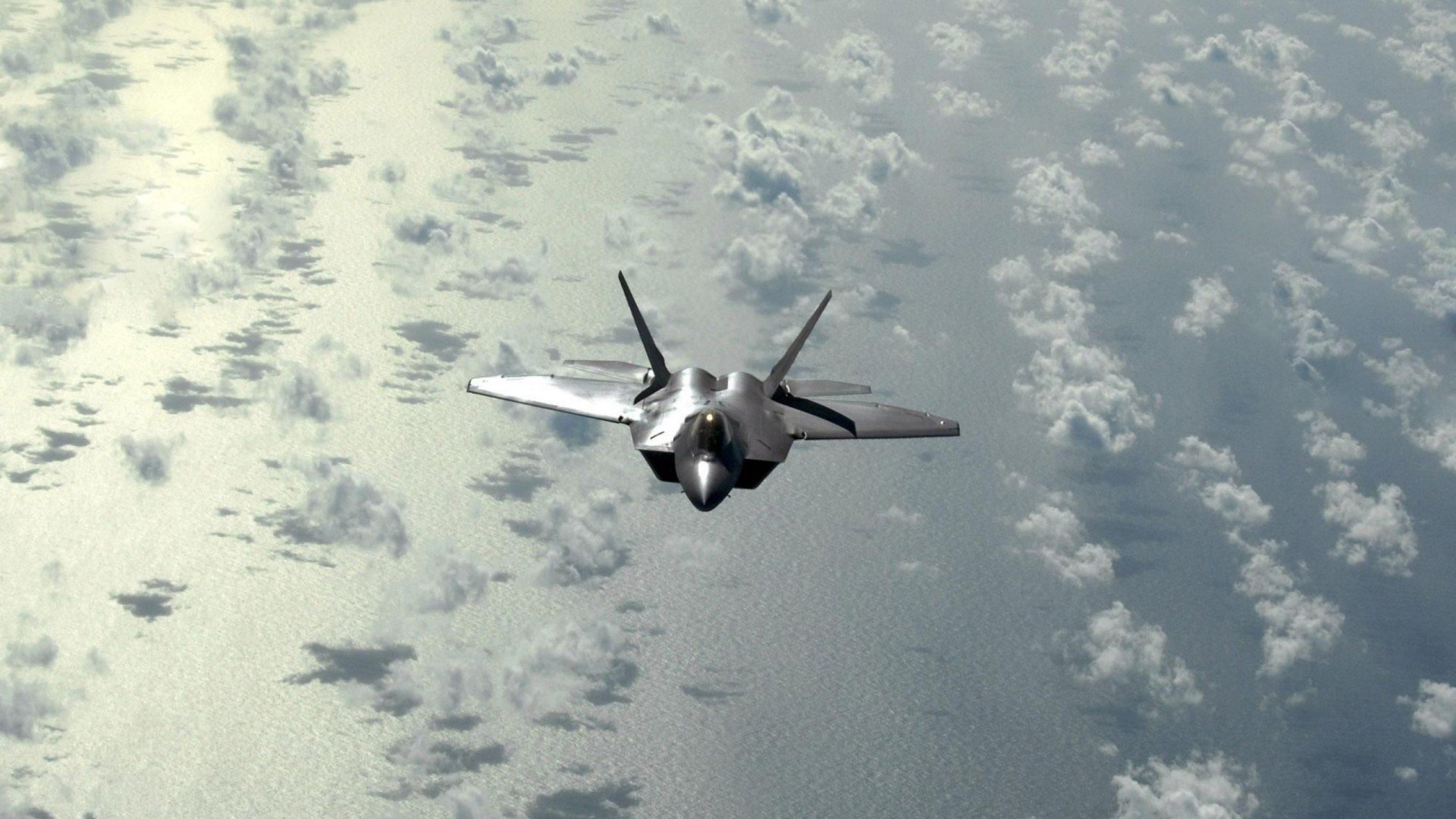 折剑之夜与银甲双生灵魂，贝林厄姆在欧冠硝烟中完成的攻防预言