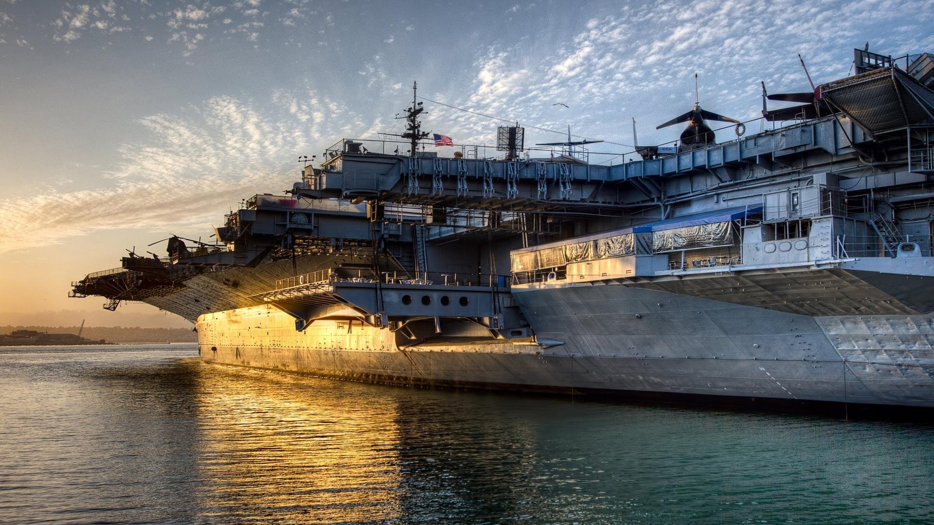 三分暴雨席卷球馆!深圳提前三节打卡,杰伦格林让灰熊提前缴械